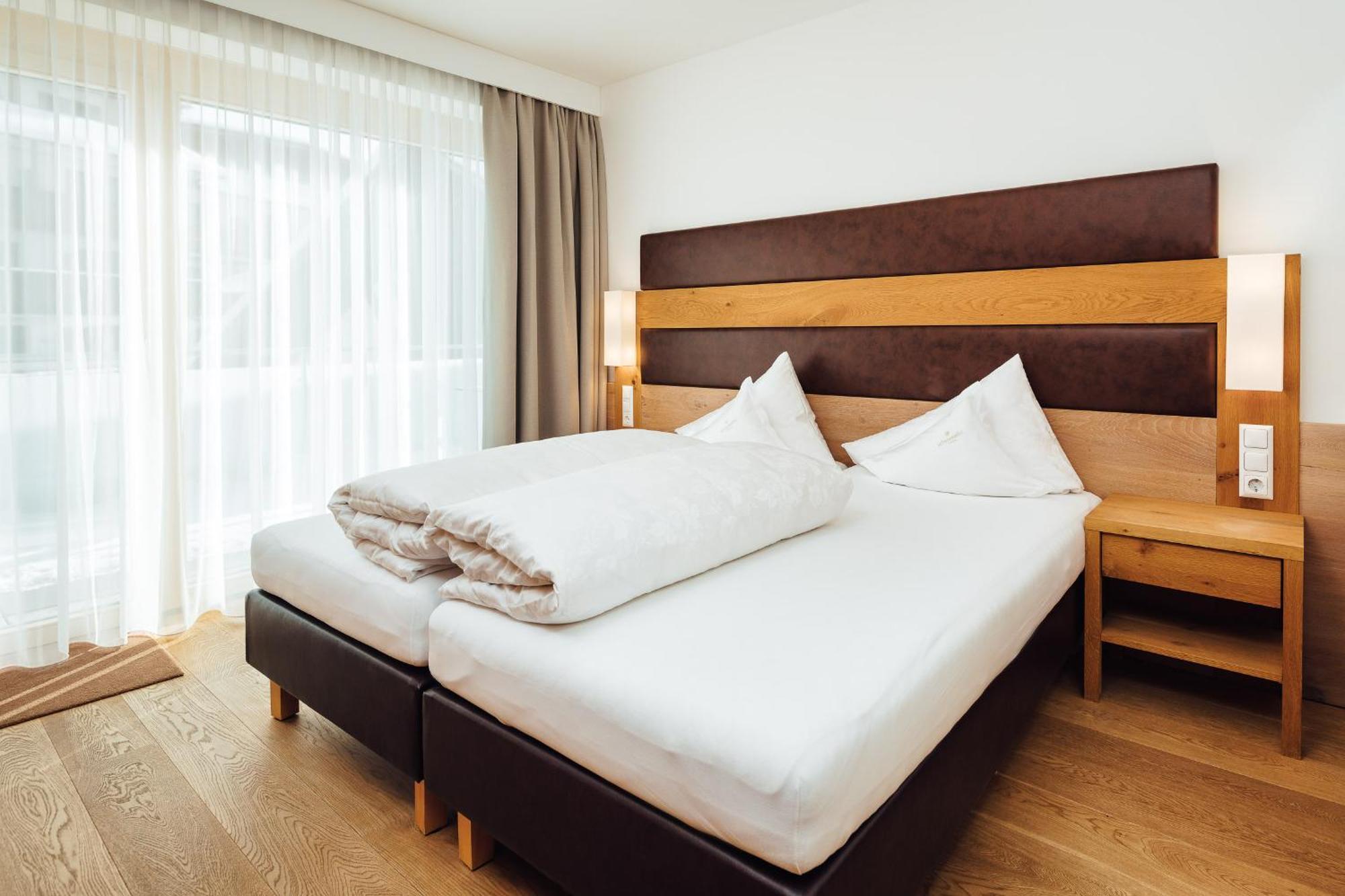 Schneeweiss Lifestyle - Apartments - Living Serfaus Oda fotoğraf